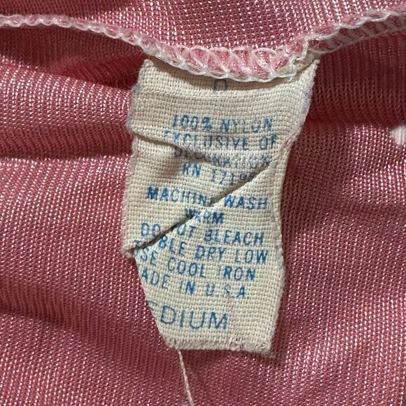 Vintage Queens Way Shiny Silky Pretty In Pink Nylon Pajama Set Batwing Wrap Top - Picture 9 of 9